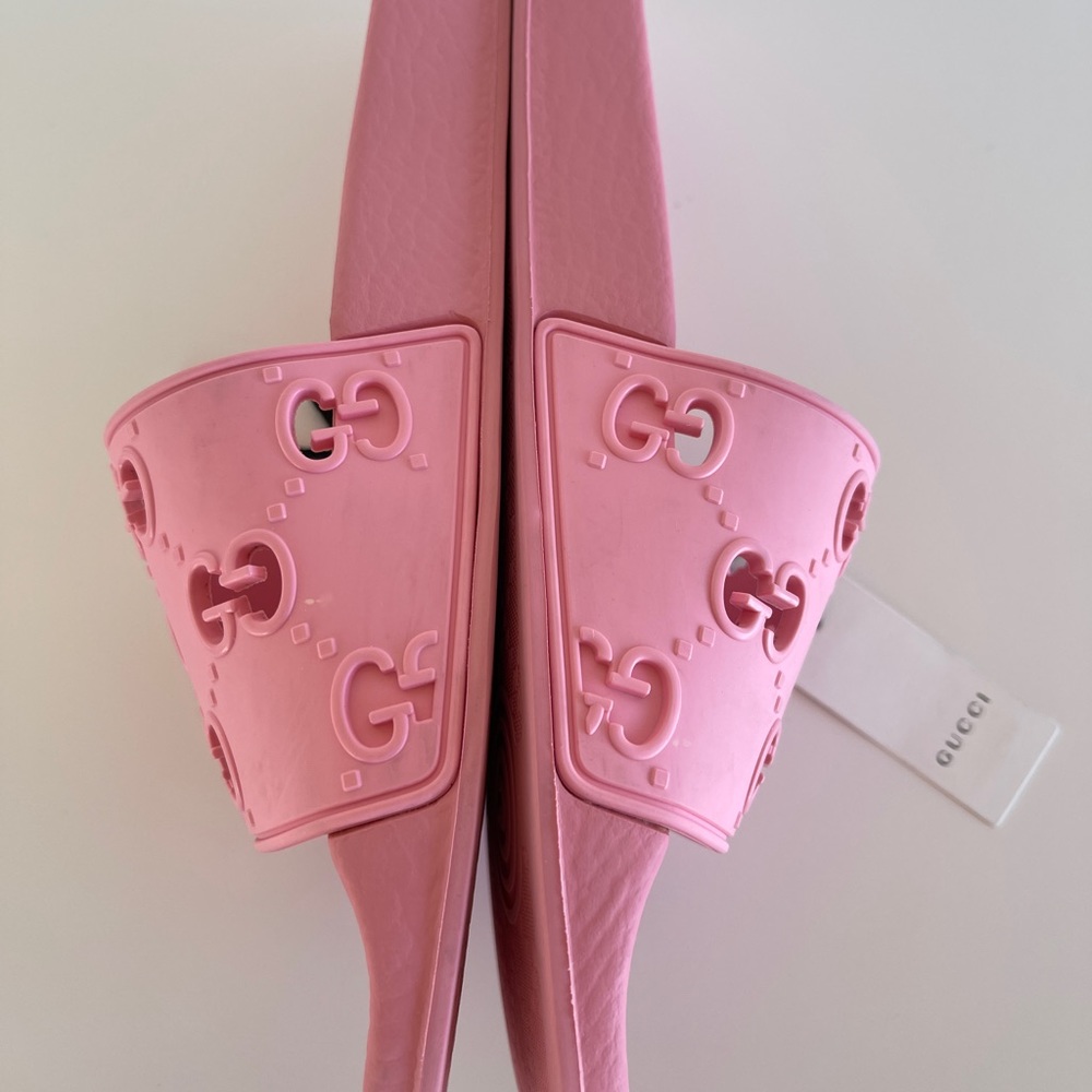 Gucci Pursuit GG Slide Sandals - Picture 6 of 11